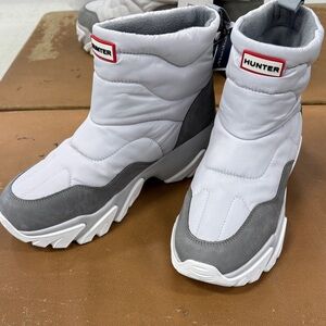 Hunter Quilted White and Gray Boots